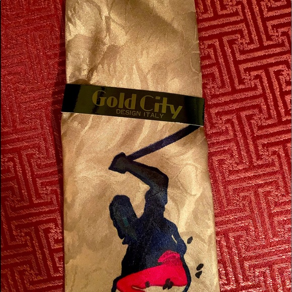 Very good brandhNd made ties from Italy . - Picture 2 of 5